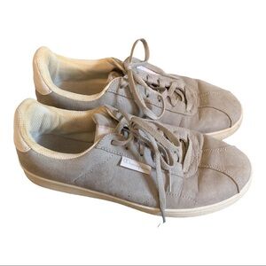 Champion‎ grey suede sneakers